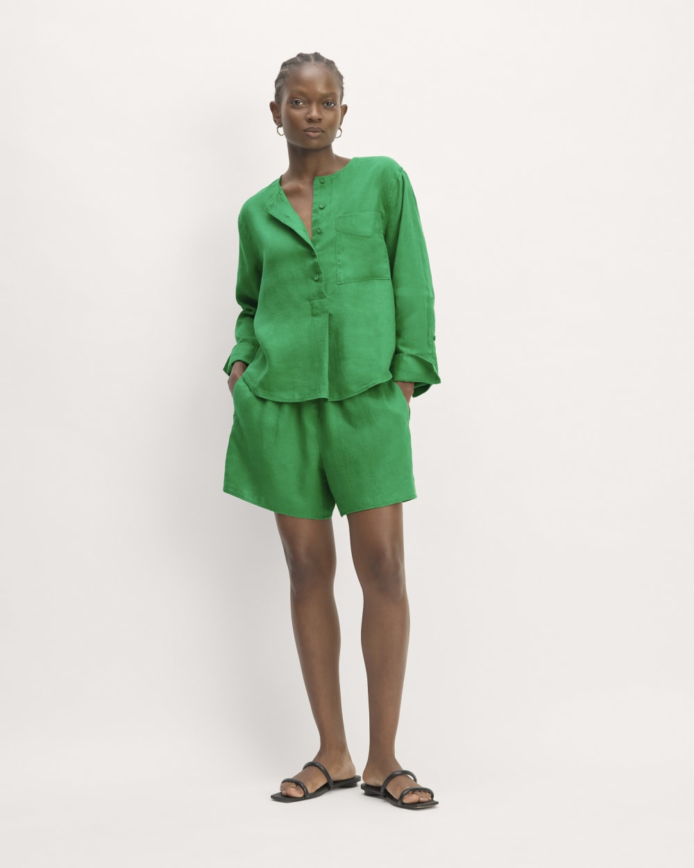 The Linen Easy Short | Grass Green