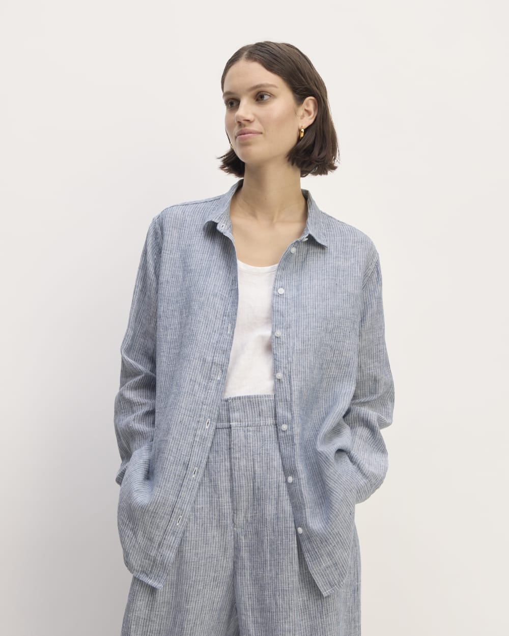 The Must-Have Shirt in Linen | White / Blue