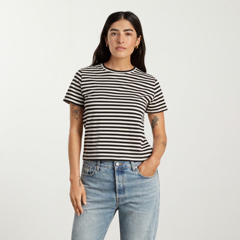The Box-Cut Tee in Essential Cotton | Sandstone / Black | No Pocket